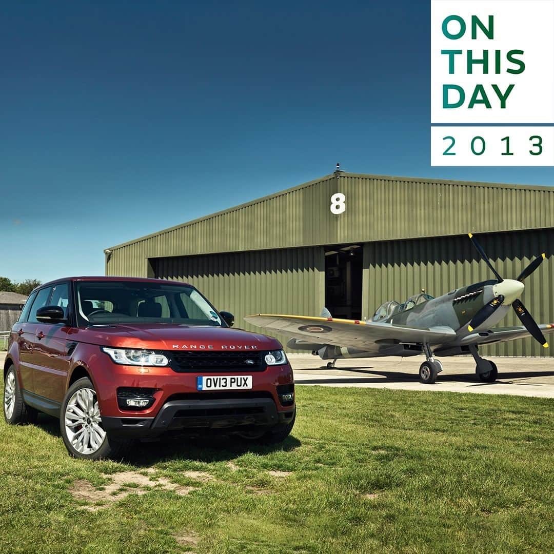 Land Roverさんのインスタグラム写真 - (Land RoverInstagram)「#ONTHISDAY in 2013 - The #RangeRoverSport took on the legendary Supermarine Spitfire in a unique off-road race at Goodwood Aerodrome.   #LandRover #SUV #4x4 #Adventure #Carsofinstagram #Instacar #Design #CarLifestyle #LandRover #Cars #Car #RangeRover #Spitfire #SupermarineSpitfire」7月8日 21時33分 - landrover