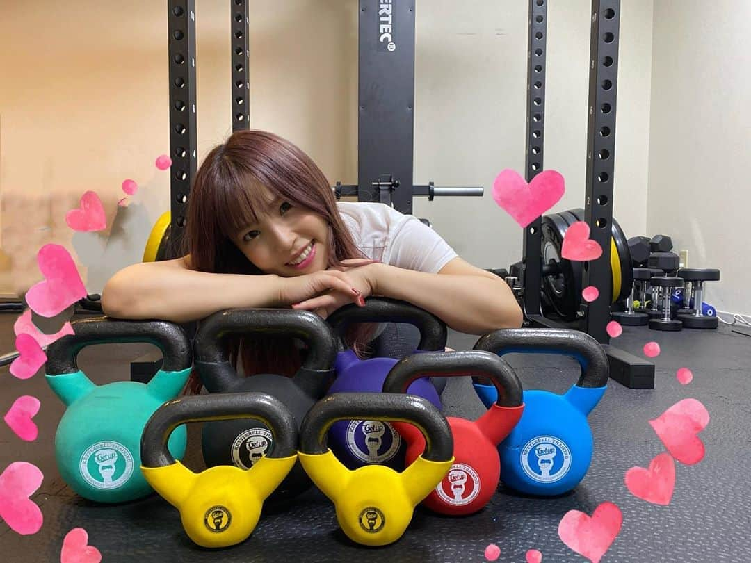 白川未奈さんのインスタグラム写真 - (白川未奈Instagram)「Which color do you like??💙🧡❤️💚 ・ ・ #kettlebells #kettlebellworkout #workout #fitnessgirl #gym #prowrestling #isami #イサミ #ケトルベル #トレーニング #トレーニング女子 #パーソナルトレーニング」7月8日 22時02分 - mina_shirakawa