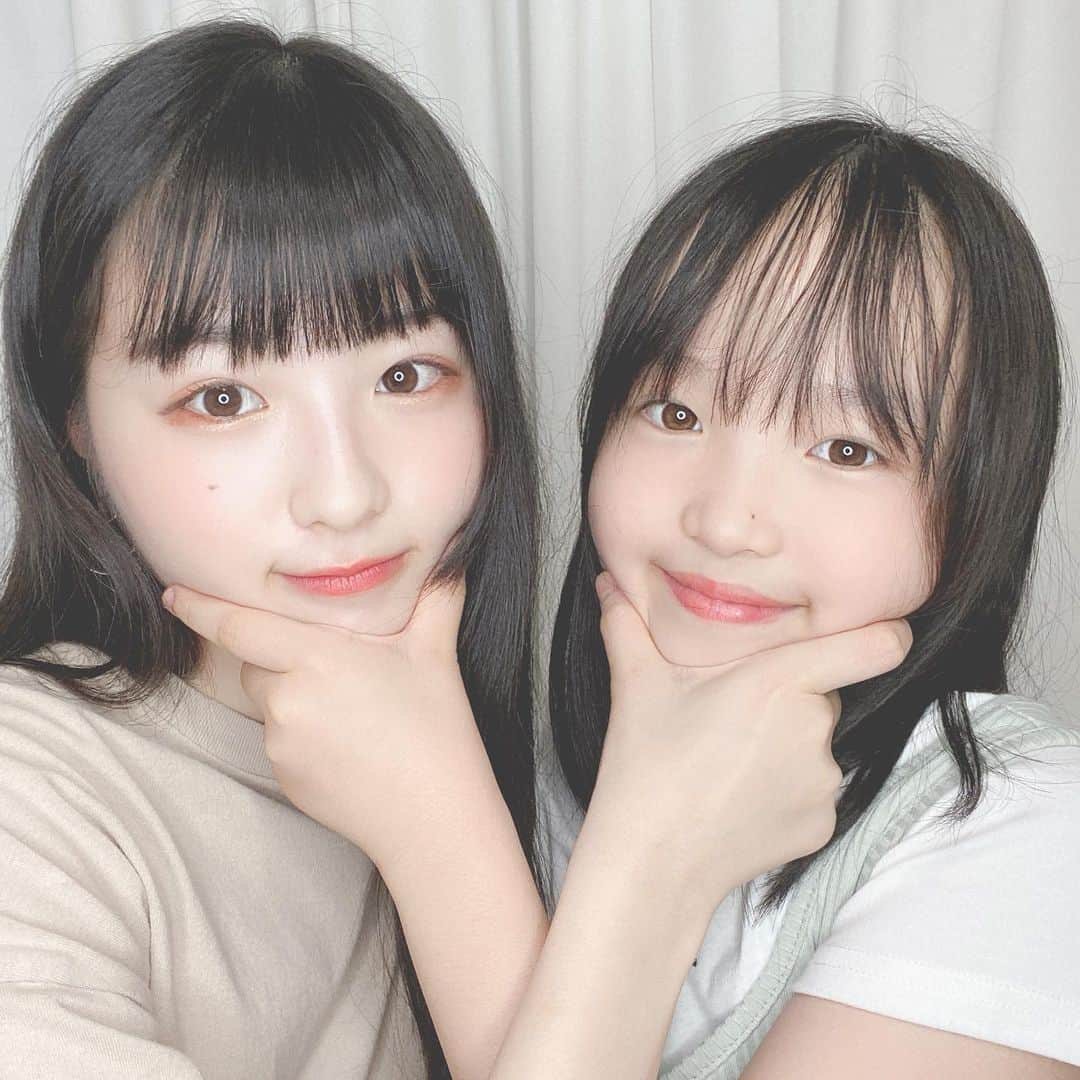 宇田川ももかさんのインスタグラム写真 - (宇田川ももかInstagram)「久しぶりの妹っち\(๑´ω`๑)/ 最近歯2本抜けたらしい笑笑 ・ 今日も学校楽しかったあぁぁぁ！！！！！ ・ ・ #姉妹 #妹#小学3年生#姉#高校1年 生#fjk#宇田川ももか#テーマパークガール」7月8日 21時57分 - momoka_tpg