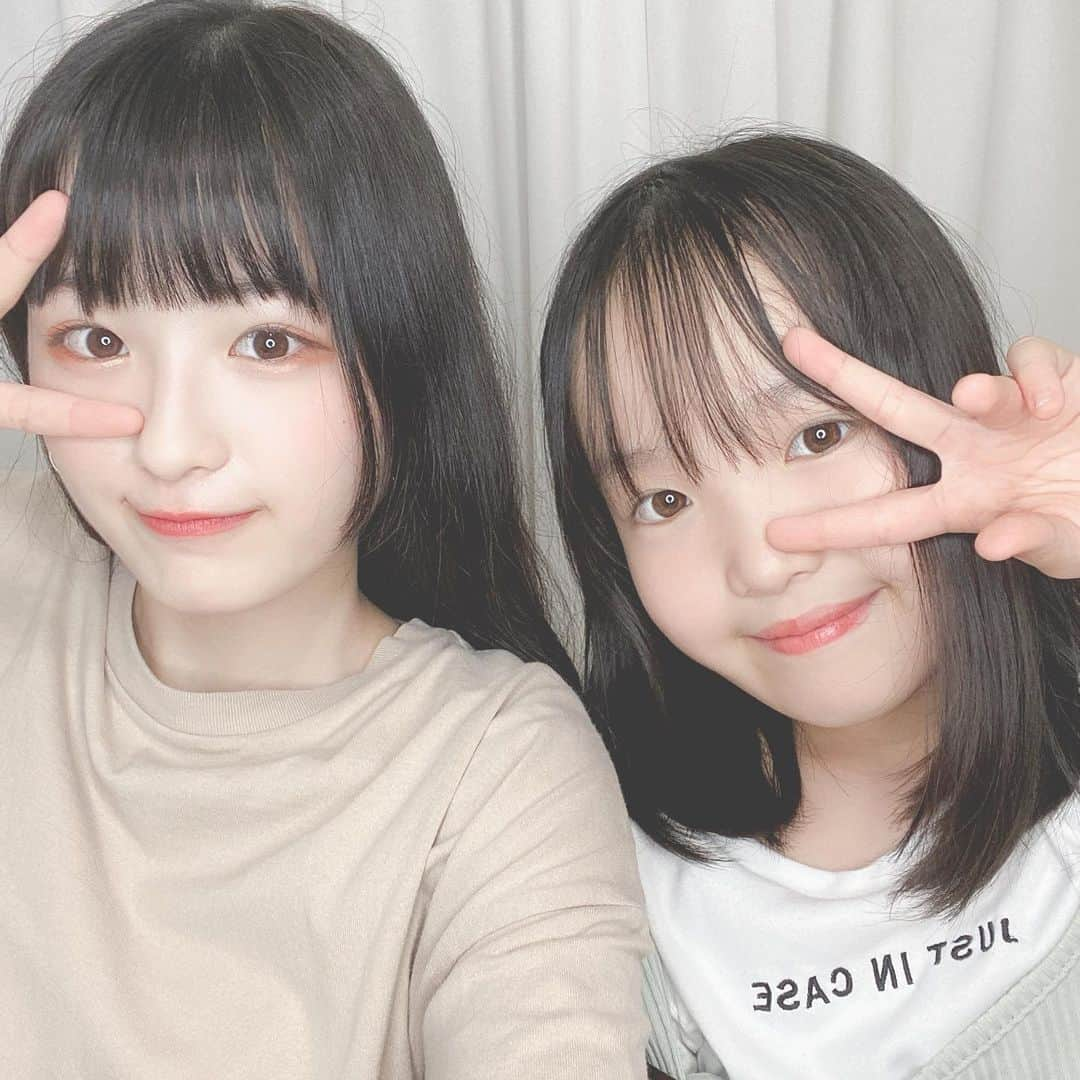 宇田川ももかさんのインスタグラム写真 - (宇田川ももかInstagram)「久しぶりの妹っち\(๑´ω`๑)/ 最近歯2本抜けたらしい笑笑 ・ 今日も学校楽しかったあぁぁぁ！！！！！ ・ ・ #姉妹 #妹#小学3年生#姉#高校1年 生#fjk#宇田川ももか#テーマパークガール」7月8日 21時57分 - momoka_tpg