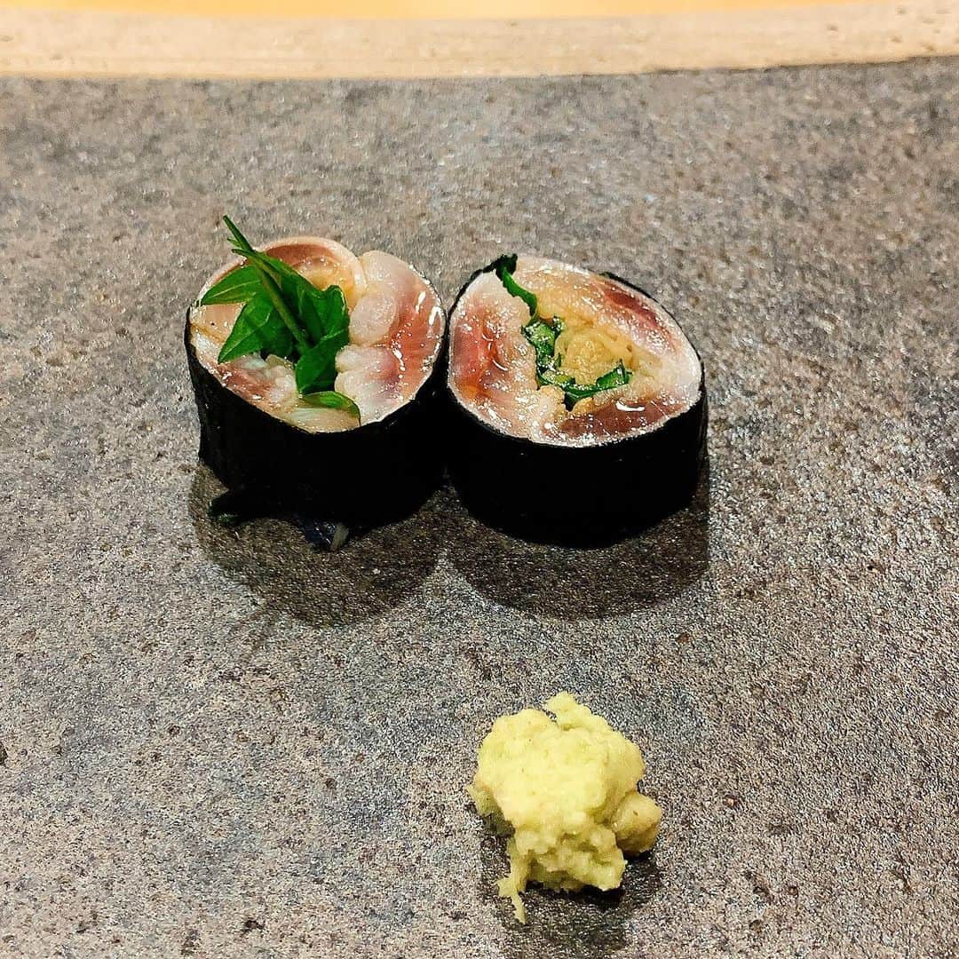 藤咲めいさんのインスタグラム写真 - (藤咲めいInstagram)「お寿司って美味しいよね🤭 . . . . #🍣 #鮨 #お寿司 #食事 #sushi #グルメ #新宿グルメ」7月8日 22時12分 - meyf333