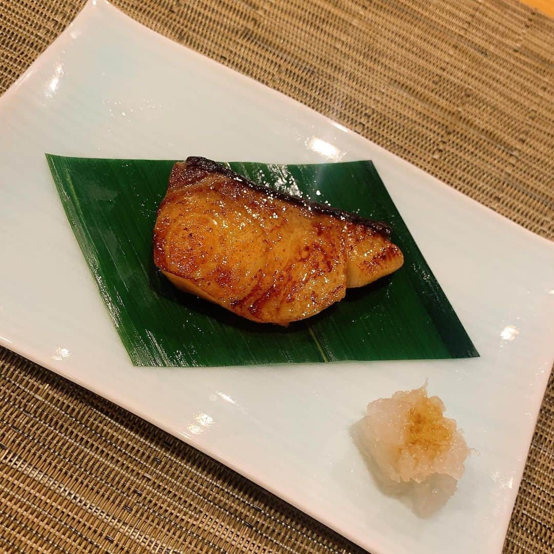 藤咲めいさんのインスタグラム写真 - (藤咲めいInstagram)「お寿司って美味しいよね🤭 . . . . #🍣 #鮨 #お寿司 #食事 #sushi #グルメ #新宿グルメ」7月8日 22時12分 - meyf333