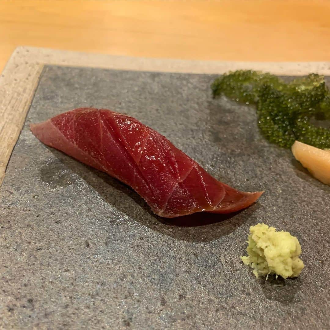 藤咲めいさんのインスタグラム写真 - (藤咲めいInstagram)「お寿司って美味しいよね🤭 . . . . #🍣 #鮨 #お寿司 #食事 #sushi #グルメ #新宿グルメ」7月8日 22時12分 - meyf333
