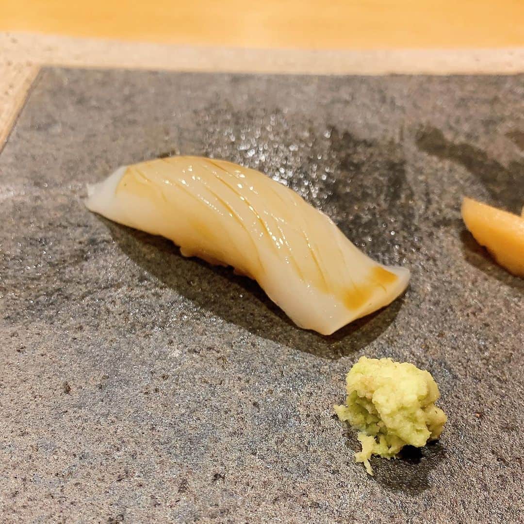 藤咲めいさんのインスタグラム写真 - (藤咲めいInstagram)「お寿司って美味しいよね🤭 . . . . #🍣 #鮨 #お寿司 #食事 #sushi #グルメ #新宿グルメ」7月8日 22時12分 - meyf333