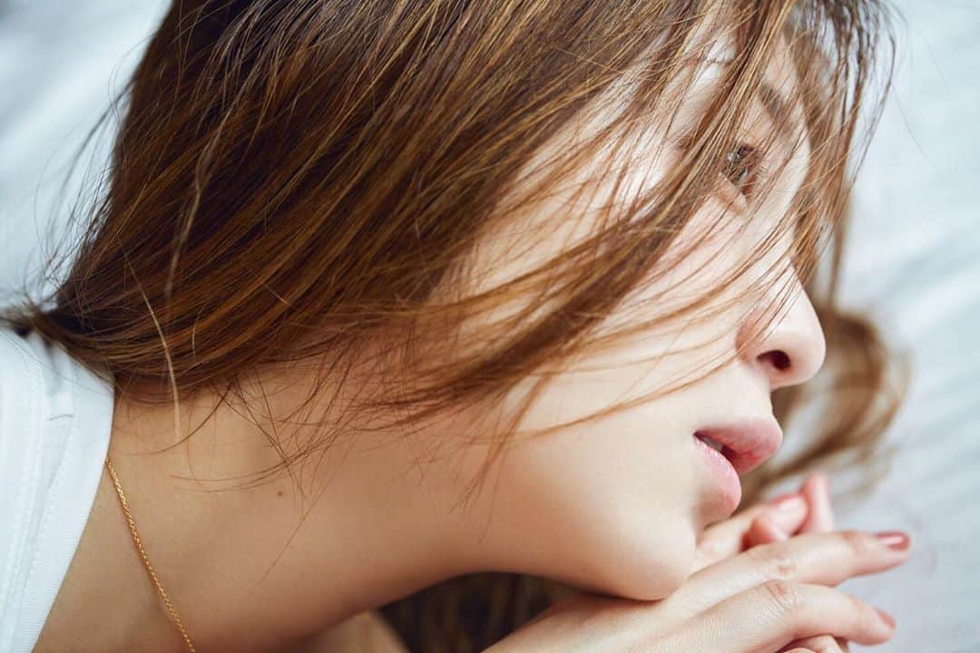 辰巳奈都子のインスタグラム：「インスタ㊗️6万人記念post すっぴんです」