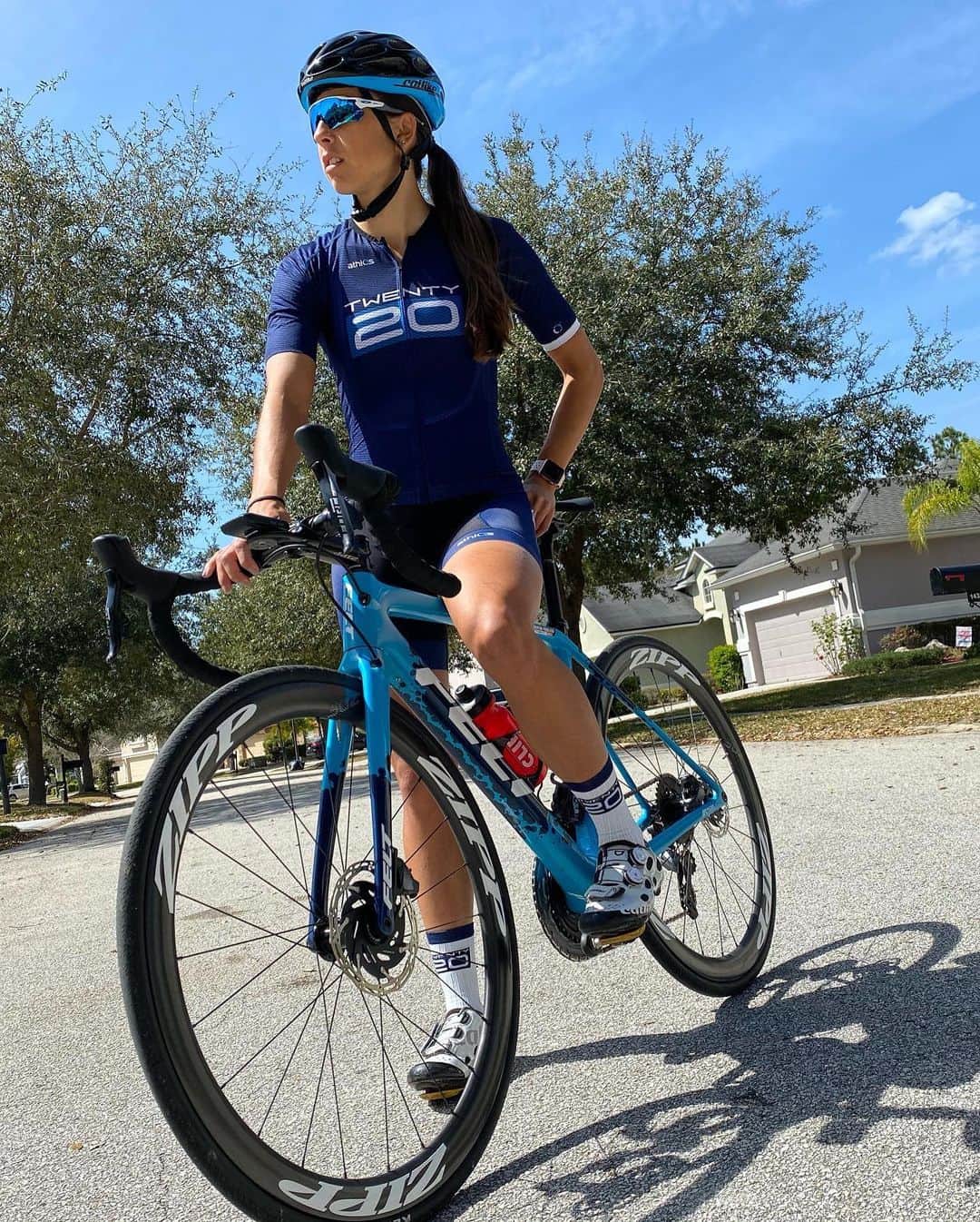 Zipp Speed Weaponryさんのインスタグラム写真 - (Zipp Speed WeaponryInstagram)「Hello everyone! I’m Shayna Powless, professional cyclist for @teamtwenty20 from Jacksonville, Florida. I’ll be taking over the Zipp Instagram account today. If you have any questions about what the pro cycling life is like, ask them in the comments below and I’ll do my best to answer as many as I can! And be sure to keep an eye on the stories section where I’ll be posting throughout the day! @shaynapowless #TeamTwenty20」7月8日 22時49分 - zippspeed