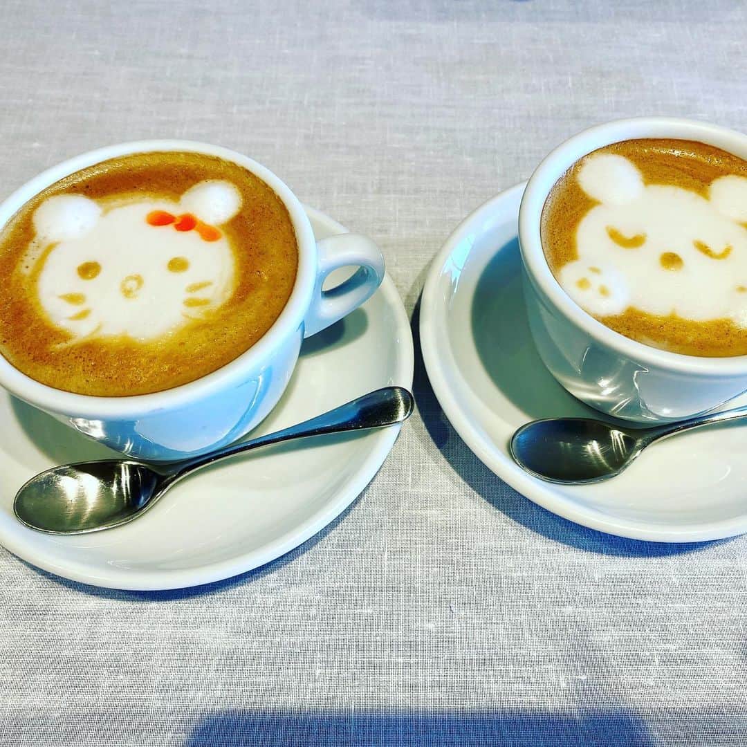 牛窪万里子さんのインスタグラム写真 - (牛窪万里子Instagram)「癒されるカフェアート♡  #カフェ #カフェアート #カフェアート可愛すぎ  #caffe #ラテアート #癒される」7月8日 22時53分 - mariko_ushikubo
