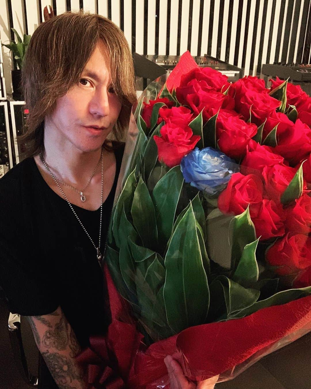 SUGIZOさんのインスタグラム写真 - (SUGIZOInstagram)「My Birthday Instagram live done! Thank yo so much!  I've become "a half-century +1". I really appreciate for your lots of messages!  The threat of coronavirus still continues and Kyushu record heavy rain caused too big damage.  I honestly can't really be happy in this situation. But I truly appreciate to everyone involved for having my birthday safely.   7/8 is (first-ever knowing) ”GUNDAM day!” Besides, (my beloved) "The day of Naha (The prefecture capital of Okinawa, also means "7" and "8") Day"! And (I fixed) "The day of 7 Korobi 8 Oki (Means always rising after a fall in Japanese saying)”  I'm still too young, just revolving 51 times around the sun.  I won't surrender and give up many trials and my pain. I will devote myself into going higher and higher. And I will do what I should act for in this world of difficulties.  Thank you for all your support.  2020.07.08. SGZ  Birthdayインスタライヴ、 ありがとうございましたー。  無事に半世紀＋１歳になりました。 皆様、本当にたくさんのメッセージをありがとう！  新型コロナの猛威はまだ収束せず、九州豪雨の被害は甚大で、多く方々が命を落とされているこの現状で、正直全くおめでたい気分にはなれないのですが、 それでも無事誕生日を迎えられたことに、 そして関係してくれている全ての皆様に、心から感謝しています。  7/8はなんと（初めて知った）ガンダムの日！ 更に（大好きな）那覇の日！ そして（勝手に決めた）七転び八起きの日！  まだまだ太陽の周りを51回公転したにすぎない若造の身。多くの試練、痛手に屈せず、諦めず、これから更に精進し、自身を磨き抜いてまいります。 そしてこの苦境に喘ぐ世の中で、自分ができる行動を全うしていきます。  今後共宜しくお願いします。  2020.07.08. SGZ」7月8日 22時57分 - sugizo_official