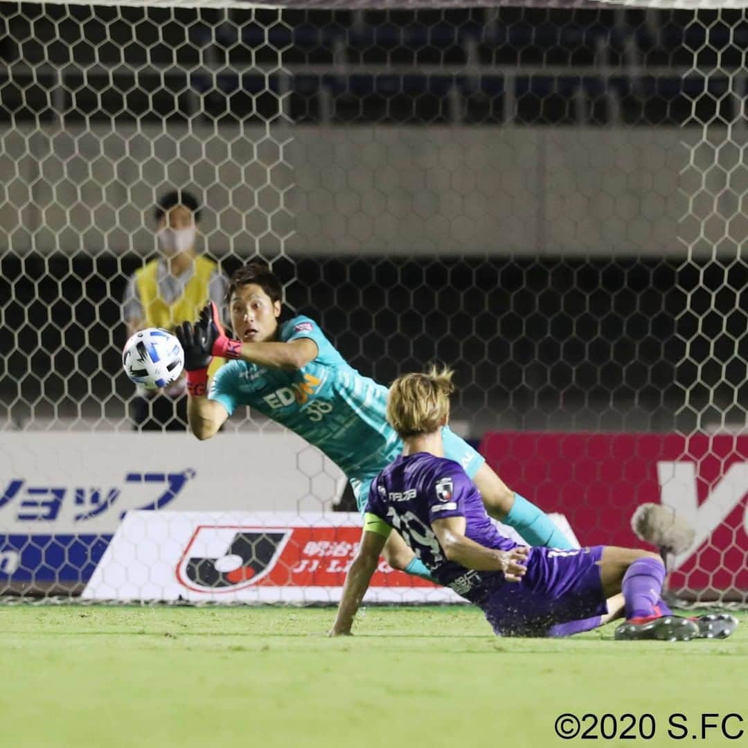 サンフレッチェ広島さんのインスタグラム写真 - (サンフレッチェ広島Instagram)「⚽️明治安田生命J1リーグ第3節　試合結果⚽️ サンフレッチェ広島　1-2　大分トリニータ 前半：1-0 後半：0-2 【得点者（広島のみ）】レアンドロ・ペレイラ  ホームでの再開初戦は、痛恨の逆転負け。 リモートマッチとなりましたが、各地からたくさんのご声援、ありがとうございました。  #レアンドロペレイラ 選手 #浅野雄也 選手 #川辺駿 選手 #佐々木翔 選手 #茶島雄介 選手 #藤井智也 選手 #大迫敬介 選手 #sanfrecce #積攻」7月8日 23時10分 - sanfrecce.official