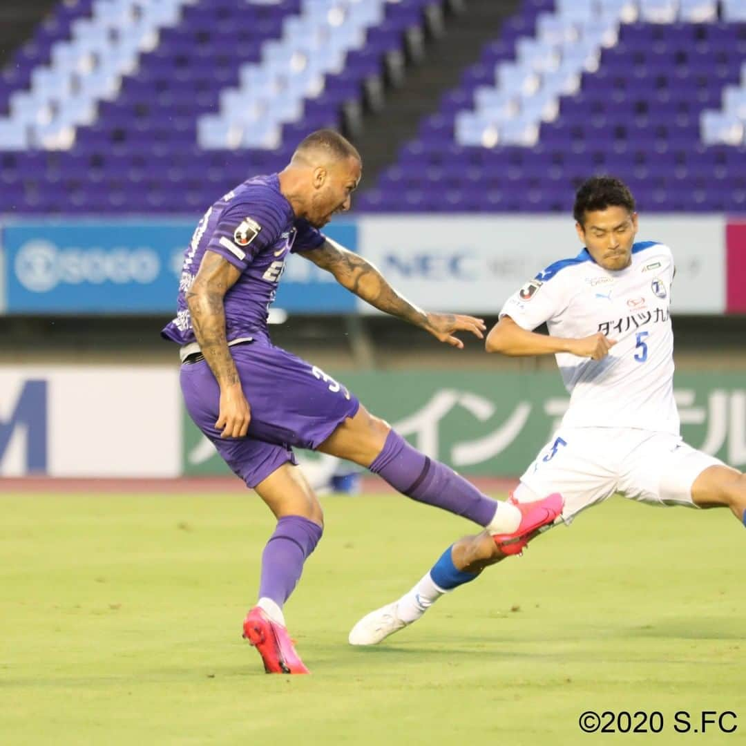 サンフレッチェ広島さんのインスタグラム写真 - (サンフレッチェ広島Instagram)「⚽️明治安田生命J1リーグ第3節　試合結果⚽️ サンフレッチェ広島　1-2　大分トリニータ 前半：1-0 後半：0-2 【得点者（広島のみ）】レアンドロ・ペレイラ  ホームでの再開初戦は、痛恨の逆転負け。 リモートマッチとなりましたが、各地からたくさんのご声援、ありがとうございました。  #レアンドロペレイラ 選手 #浅野雄也 選手 #川辺駿 選手 #佐々木翔 選手 #茶島雄介 選手 #藤井智也 選手 #大迫敬介 選手 #sanfrecce #積攻」7月8日 23時10分 - sanfrecce.official