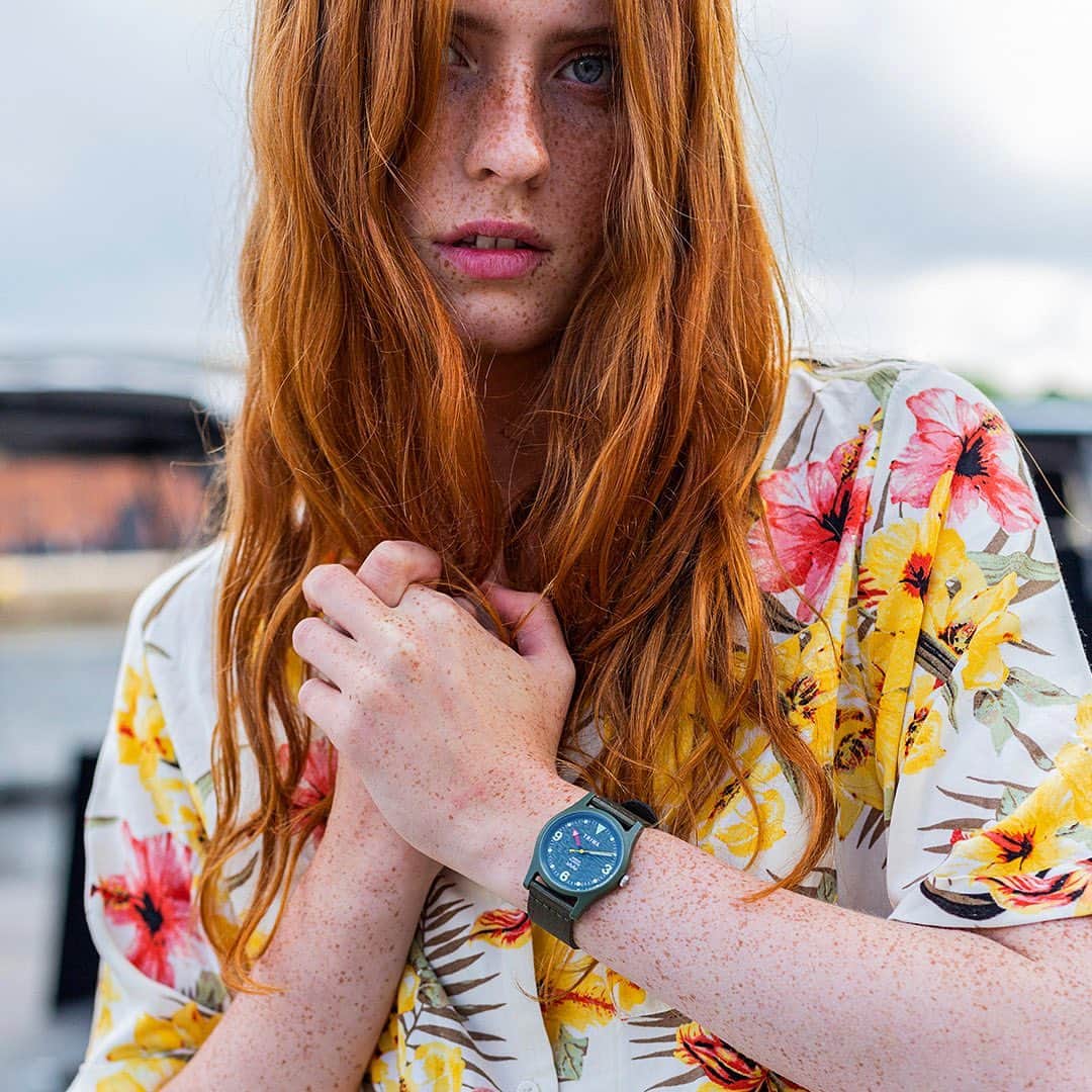 のインスタグラム：「Wear you #timeforoceans watch with pride this summer wherever you are: at the beach, in the city or out in the country side. Where will YOU be? Comment below 👇 #timeforchange #ocean #oceans #plastic #plasticfree #plasticpollution #recycle #recycling #sustainablefashion #sustainability #upcycle #reuse #beach #summer #summervibes」