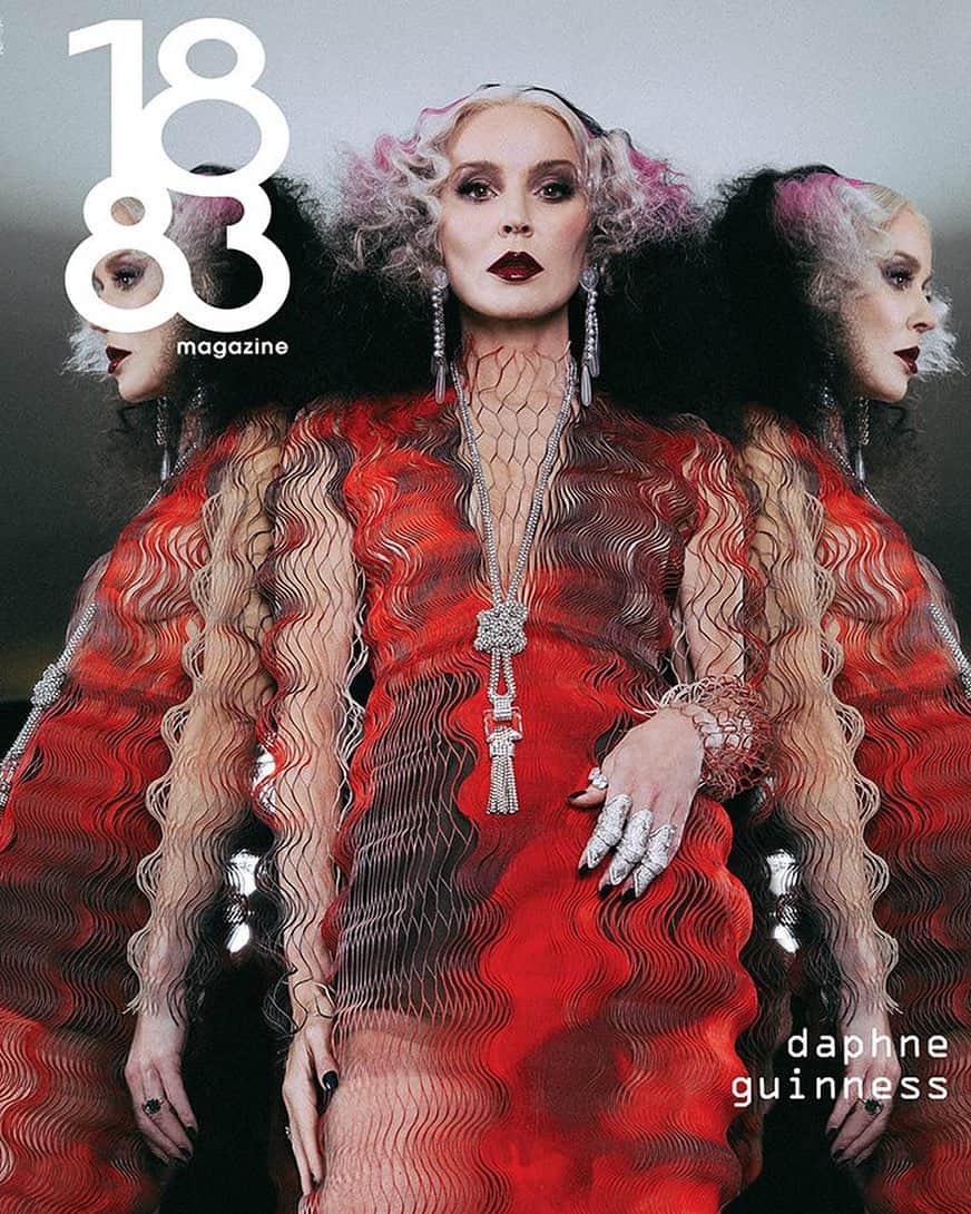 Iris Van Herpeさんのインスタグラム写真 - (Iris Van HerpeInstagram)「Electrifying @DaphneGuinness on the cover of @1883Magazine, radiating in ’Shift Souls’ collection~ The ‘Galactic Glitch’ dress was made from vermillion red cloud-printed silk that was bonded to mylar and laser cut into the finest lace of thousands of 0.5mm harmonica-waves, creating quivering echos.  Photographer: @DylanPerlot I @ExclusiveArtists Stylist: @Janellermiller Hair: @Peter.Savic Make-up: @AnthonyHNguyenMakeup Creative Consultant: @DinaVibes_  #irisvanherpen #couture #shiftsouls #daphneguinness #1883magazine」7月9日 0時59分 - irisvanherpen