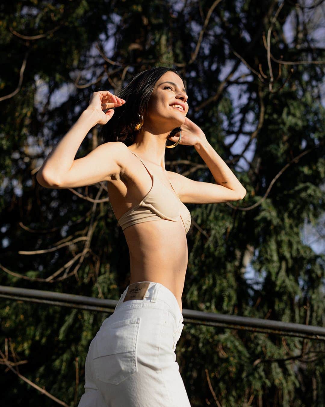 ケアレーベルのインスタグラム：「Let yourself be sunkissed!⁣ ⁣ #carelabel #denimlovers #denimstory #denimaddiction」