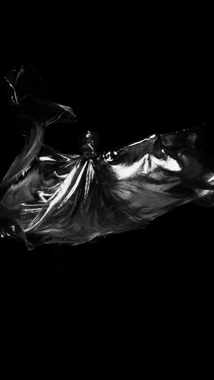のインスタグラム：「For #ValentinoHauteCouture #FallWinter20, @pppiccioli comes together with @nick_knight to create “Of Grace and Light,” a special performance going live ‪Tuesday July 21st at 4:00PM CET‬.」