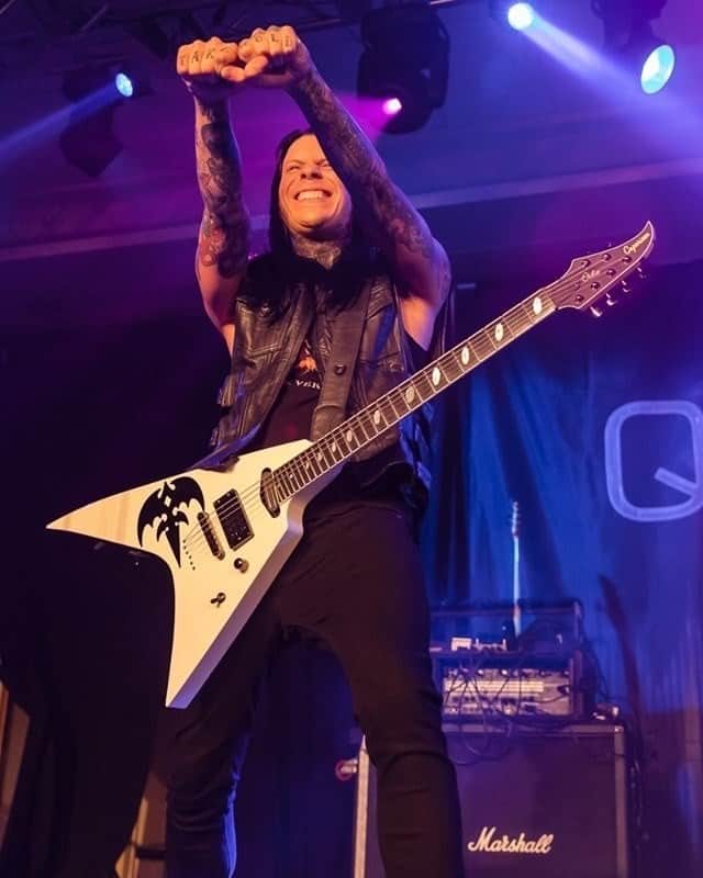 Queensrycheさんのインスタグラム写真 - (QueensrycheInstagram)「Parker taking hold at Clearwater Casino in Suquamish, WA (photo credit LIM SANG Photography) #queensryche #theverdicttour #clearwatercasino #suquamishwashington #parkerlundgren #takehold #guitarist #guitarplayer #talentedmusician #singersongwriter #caparisonguitars #trirychelogo」7月9日 1時15分 - queensrycheofficial