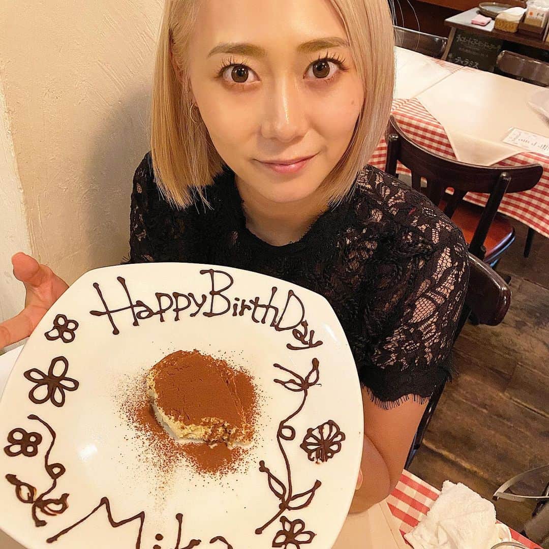 Mika Jimboのインスタグラム