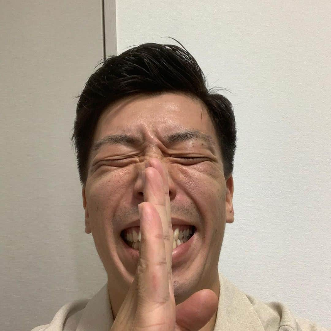 別府ともひこさんのインスタグラム写真 - (別府ともひこInstagram)「皆さまにお願いがあります🥺  特攻服を持っている方写真を撮って送ってください！！🙇‍♂️🙇‍♂️🙇‍♂️  本当にお願い致します！！ 特攻服ならなんでもおっけーです！！  宜しくお願い致します🙇‍♂️🙇‍♂️🙇‍♂️🙇‍♂️ DMで送ってくれたら幸いです！！  お願いします！！」7月9日 11時05分 - bepputomohiko