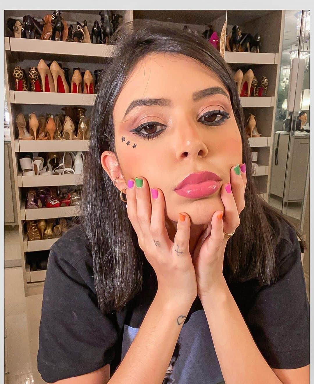 Gabriela Salesのインスタグラム：「Mood = 😕😕」