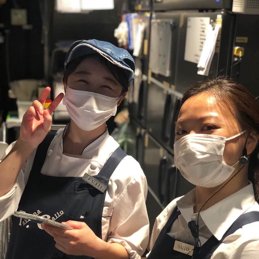 T.G.HEARTH TGハースのインスタグラム：「こんにちはTGハースです♪﻿ お天気は雨模様ですね☔️﻿ 元気にスタッフ一同お待ちしています🤗﻿ ﻿ ﻿ お電話お待ちしています。﻿ ☎️03-6416-9445﻿ ﻿ ﻿ 皆様に安心してご来店頂けるように、換気、アルコール消毒等の感染症予防対策をとらせて頂き、お客様とスタッフの健康に細心の注意を払い営業させていただきます。﻿ 何卒、ご理解、ご協力の程お願い致します。﻿ ﻿ ﻿ 【恵比寿エリア営業内容】﻿ ﻿ 《ハース恵比寿店🧀》﻿ ﻿ [月～金]﻿ Lunch ・お弁当　11：30～15：00 （LO 14：00）﻿ Dinner　　　　　18:00～23：30 （LO 22：30）﻿ ﻿ [土・日・祝]﻿ ﾌﾙｵｰﾌﾟﾝ  11：30（ﾗﾝﾁﾒﾆｭｰLO 15:00）﻿ 　　　　　~23：30 （LO 22：30）﻿ ﻿ 《T.G.ハース》﻿ ﻿ [月～金]﻿ Lunch 　11：30～15：00 （LO 14：00）﻿ Dinner　18:00～23：30 （LO 22：30）﻿ ﻿※金曜日は17時オープンになります。  [土・日・祝]﻿ Lunch 　11：30～15：30 （LO 14：30）﻿ Dinner　17：00～23：30 （LO 22：30）﻿ ※日曜・月曜・連休最終日は23:00閉店になります。﻿ ﻿ ◆モバイルオーダーも出来るようになりました✨﻿ プロフィールからHPをアクセスしてください♪﻿ モバイルオーダー﻿ https://tgh.for.dinii.jp/﻿ ﻿ ◆Uber eats・menu・出前館によるデリバリー﻿ 11:30〜21:00﻿ ﻿ ◆LINE@登録お願いします♪﻿ https://lin.ee/g0H4jc6﻿ ﻿ ﻿ 皆さまの笑顔に会えますように！💕💕💕﻿ ﻿ #TGハース#代官山ディナー#代官山ランチ#恵比寿グルメ#恵比寿ビストロ#恵比寿ディナー#代官山グルメ #ハース #代官山テイクアウト#恵比寿ランチ#プリン#チーズ#ロティサリーチキン#テイクアウトしよう#menu#恵比寿ワイン#テイクアウト#渋谷ディナー#恵比寿チーズ#tghearth#渋谷区グルメ#渋谷ランチ#恵比寿チーズ#カフェ#チーズケーキ#渋谷テイクアウト#恵比寿新聞#恵比寿ビール#チーズフォンデュ#恵比寿テイクアウト」