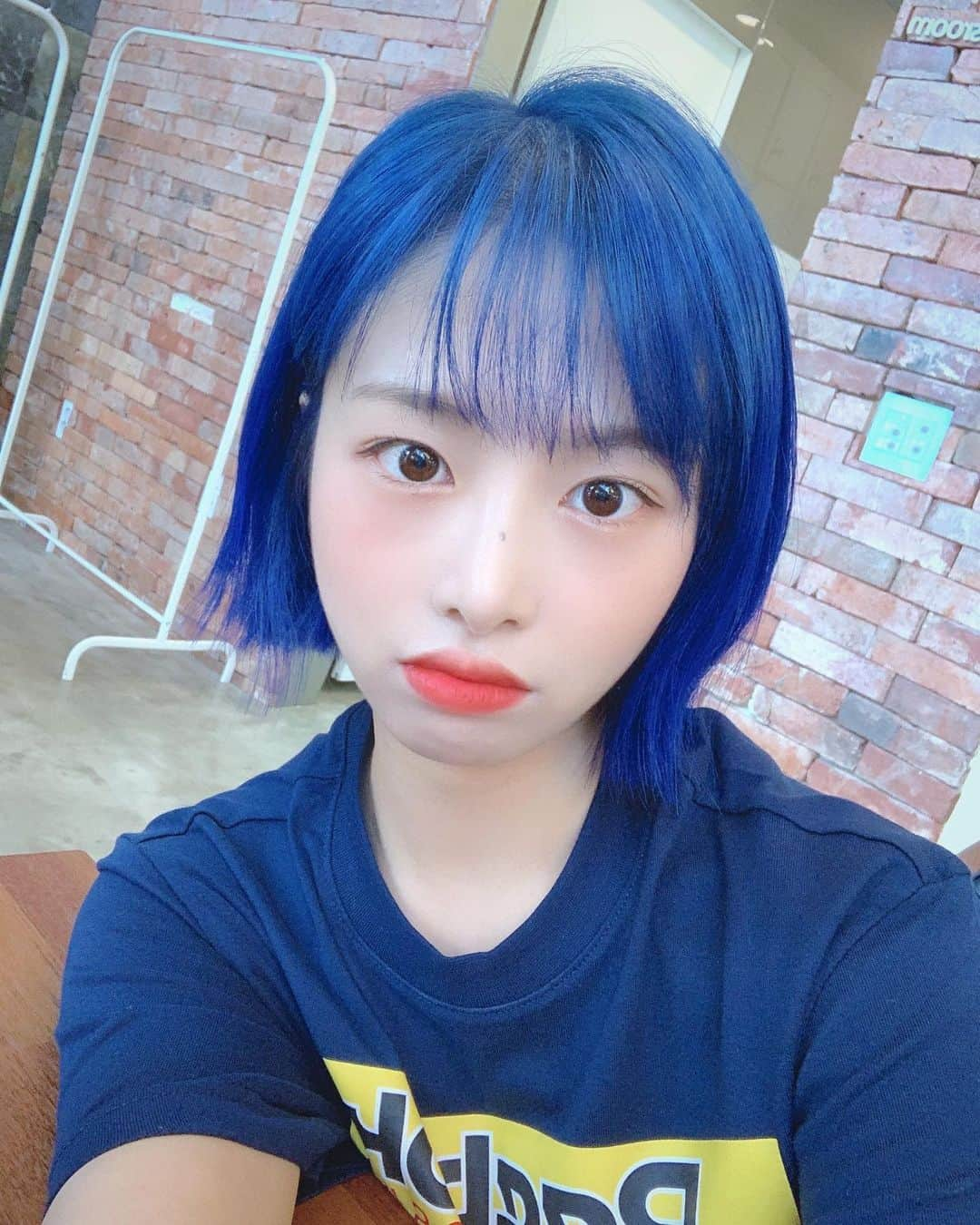 チェウォンさんのインスタグラム写真 - (チェウォンInstagram)「💙🍍💙🍍」7月9日 11時44分 - chaeni_0824