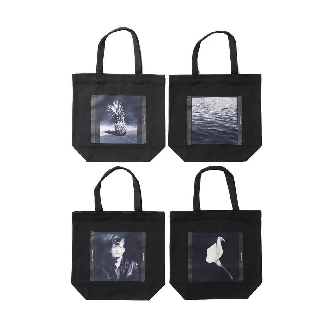 ビューティフルピープルさんのインスタグラム写真 - (ビューティフルピープルInstagram)「【⁠mapplethorpe tag tote bag】⁠⠀⁠⠀ color：bk/pine/bk/wave/bk/robert/bk/lily⁠⠀⁠⠀ size：F⁠⠀⁠⠀ price：10,000 yen (+tax)⁠⠀⁠⠀ ⁠⠀⁠⠀ #bp_メイプルソープ⁠⠀⁠⠀ #ロバートメイプルソープ⁠⠀⁠⠀ #bp_mapplethorpe⁠⠀⁠⠀ #RobertMapplethorpe⁠⠀⁠⠀ #beautifulpeoplejp⁠⠀⁠⠀ #モノクロ⁠⠀⁠⠀ #japanexclusive⁠⠀⁠⠀ #collaboration⁠⠀⁠⠀ #日本限定発売⁠⠀ #UNISEX」7月9日 11時51分 - beautifulpeople_officialsite