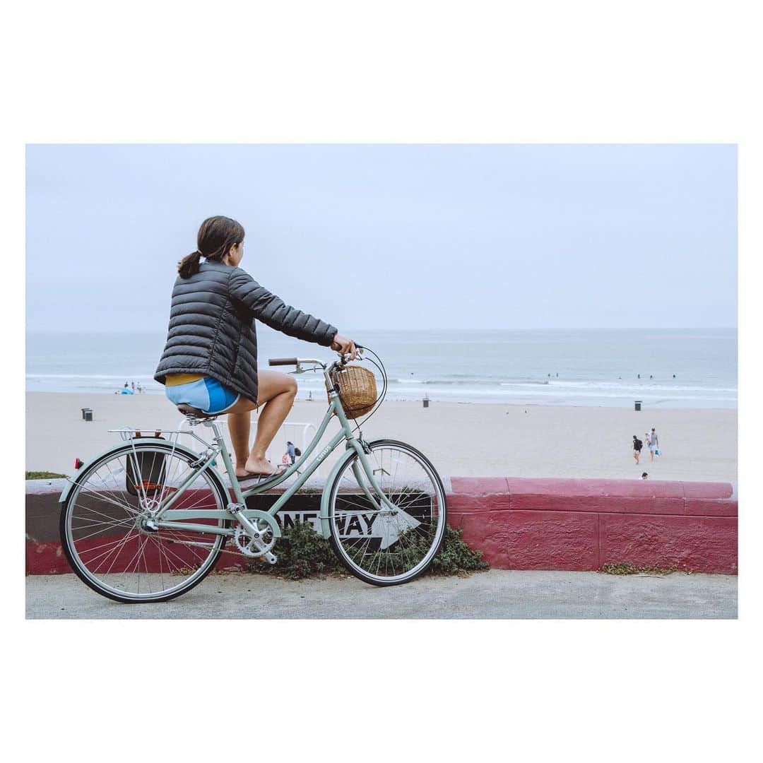 Pete Halvorsenのインスタグラム：「🚲➡️ morning surf check. #BeachLife   . Leica Q2」