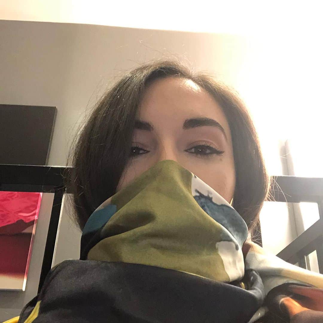 サーシャ・グレイのインスタグラム：「‪Top secret project in the works, excited to tell you all more next week‬ 🙏」