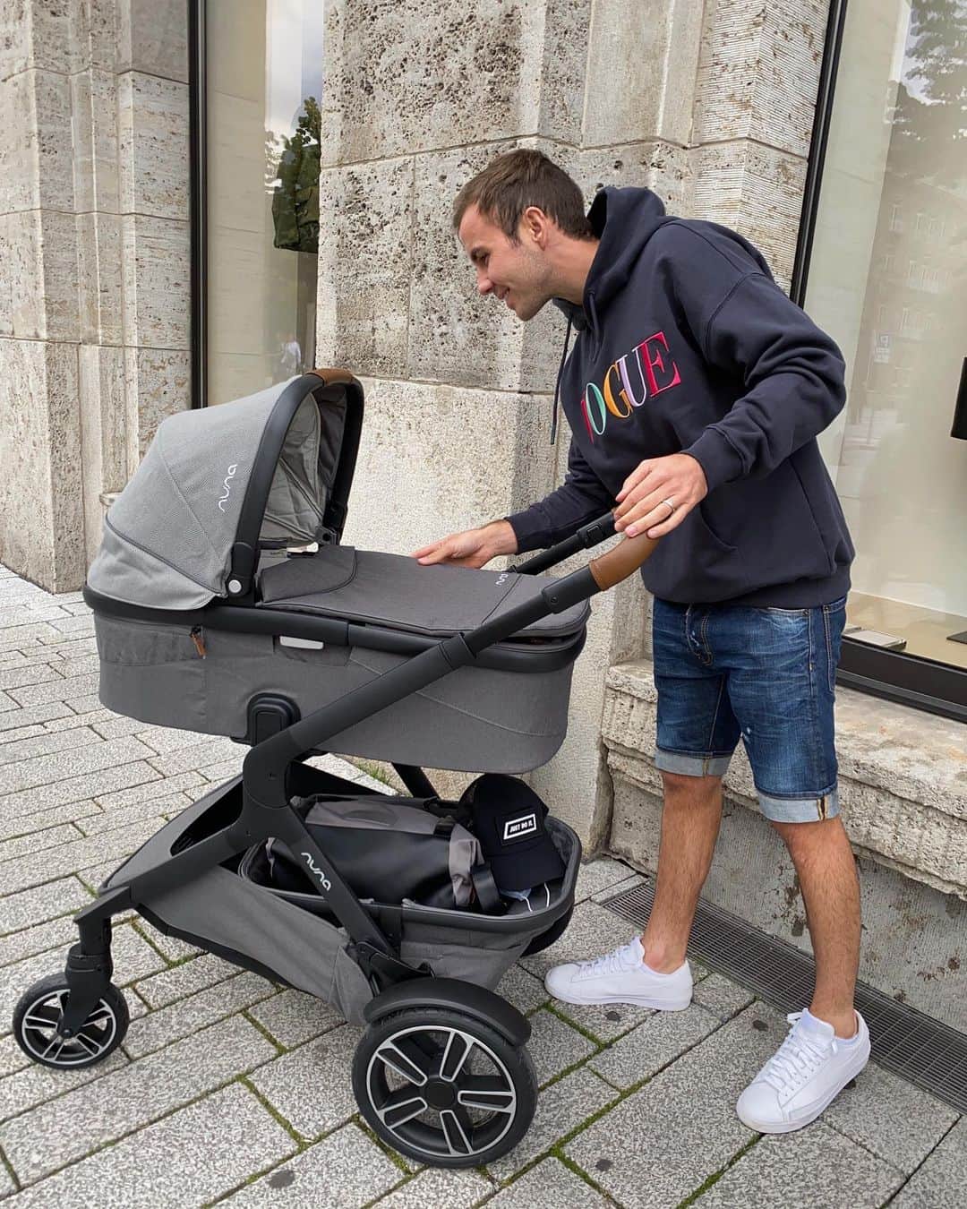 マリオ・ゲッツェのインスタグラム：「first trip with my son 😜」