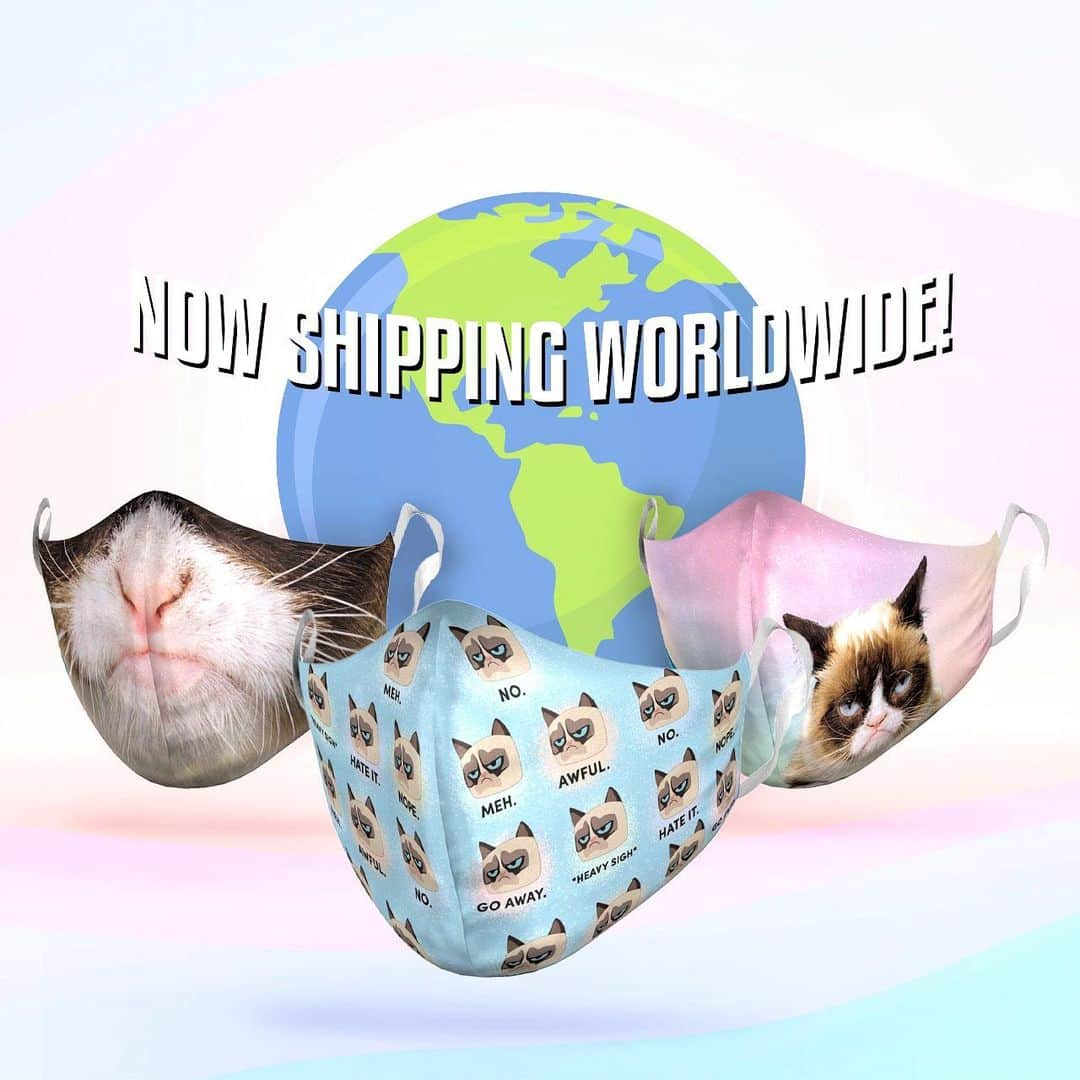 Grumpy Catさんのインスタグラム写真 - (Grumpy CatInstagram)「NOW SHIPPING WORLDWIDE 🌎!!! Official Grumpy Cat protective face coverings! Designed for comfort and convenience, these non-medical masks are reusable & machine-wash friendly. Designed for maximum comfort with a dual layer construction featuring a non-medical protective outer polyester shell & a super soft cotton interior lining.  Available in Adult Large, Adult Small, and Youth sizes to ensure the perfect fit. Get yours here: https://grumpy.cat/FaceCoverings (Link in Bio)  #grumpycat #facemask #facecover #facecovering #facecoverings」7月9日 3時56分 - realgrumpycat