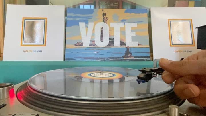 ジェイソン・ムラーズのインスタグラム：「Look For The Good • Track 2: Make Love • 180g vinyls available at Jasonmraz.com • VOTE signage available at @therepopshop • #makelove」