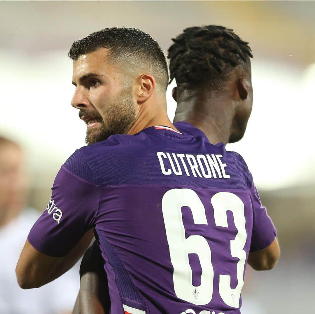 ACFフィオレンティーナさんのインスタグラム写真 - (ACFフィオレンティーナInstagram)「Debutto in maglia Viola per @christianmichael.11 👏⚜️ “Felicissimo di essere tornato in campo” 🙏  Kouame made his Fiorentina debut 🙌 “So happy to be back on the pitch” 🙏  #ForzaViola 💜 #Fiorentina #FiorentinaCagliari #ACFFiorentina #Kouame #ChristianKouame #SerieA」7月9日 4時44分 - acffiorentina