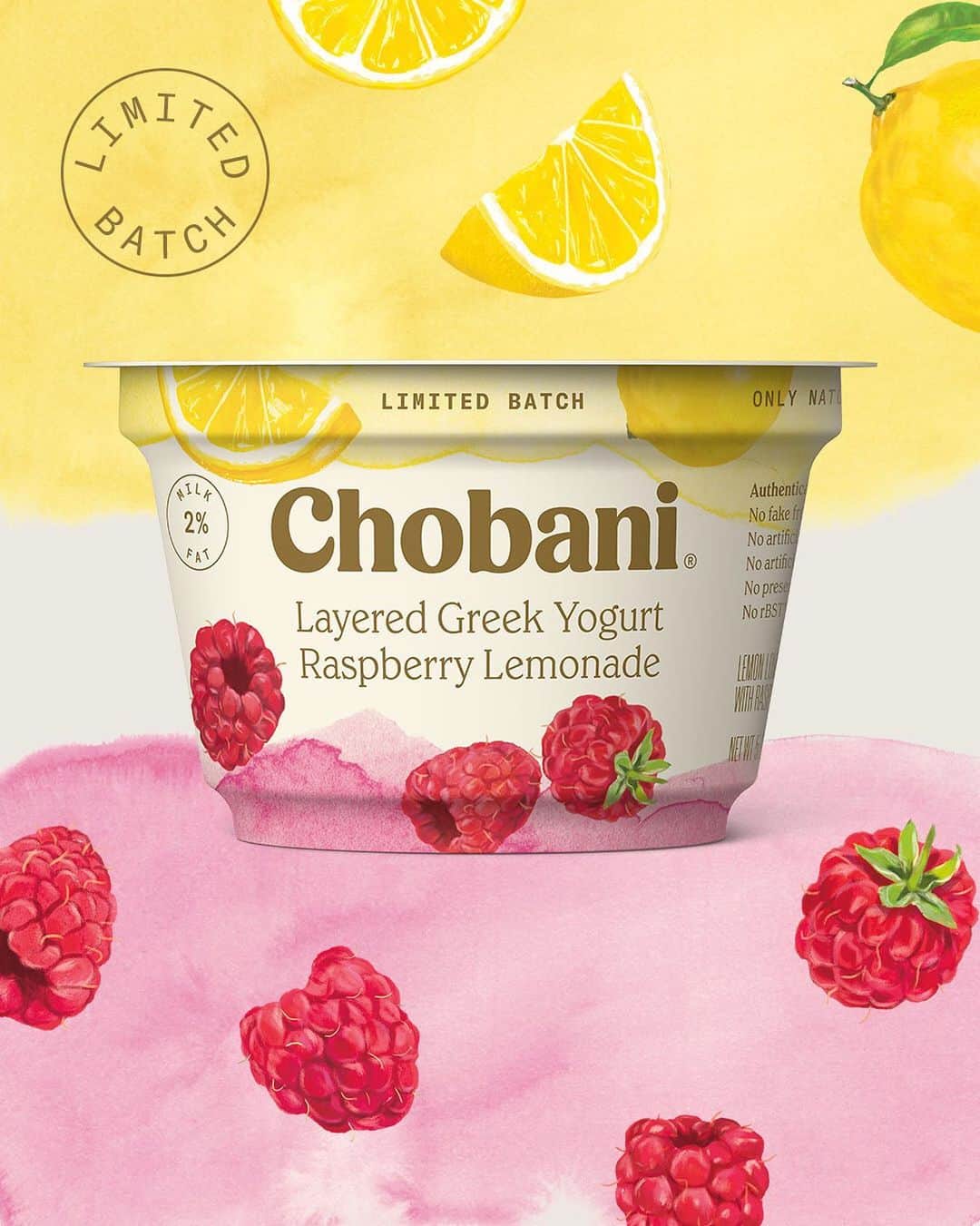 Chobaniさんのインスタグラム写真 - (ChobaniInstagram)「Guess who’s back 🍋 Tangy, fruity, and so refreshing, Raspberry Lemonade is summertime on a spoon.」7月9日 4時48分 - chobani