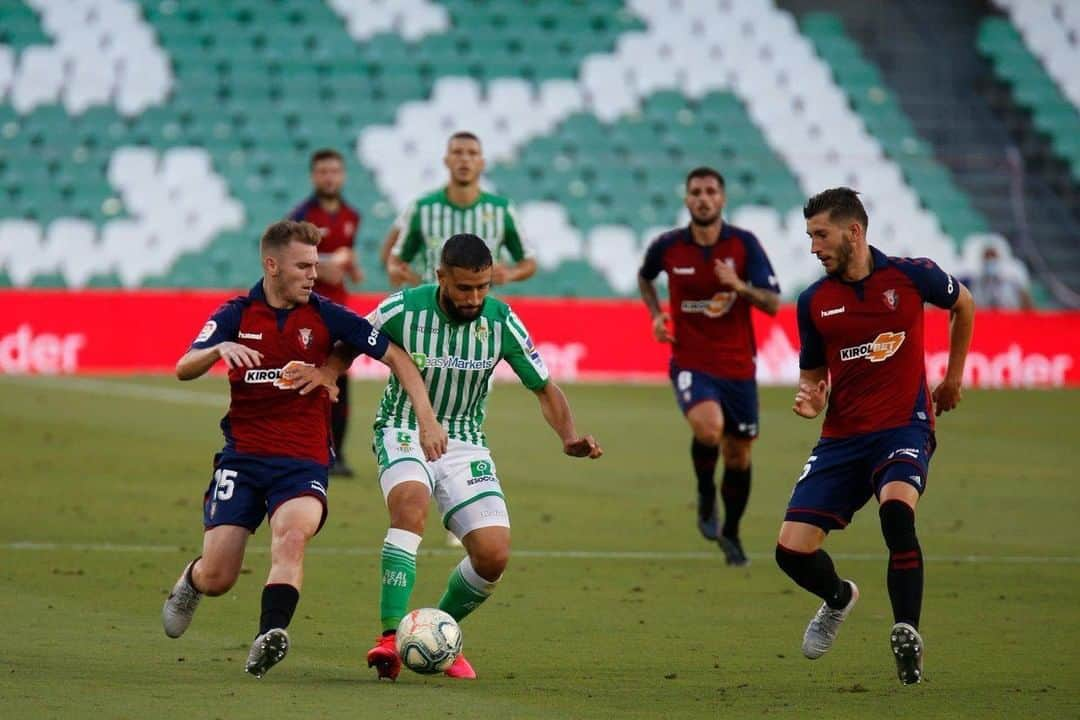 レアル・ベティスさんのインスタグラム写真 - (レアル・ベティスInstagram)「⏱⚽ 60’ 💚⚪ #RealBetisOsasuna 2-0 🔴🔵  #DíaDeBetis」7月9日 4時56分 - realbetisbalompie