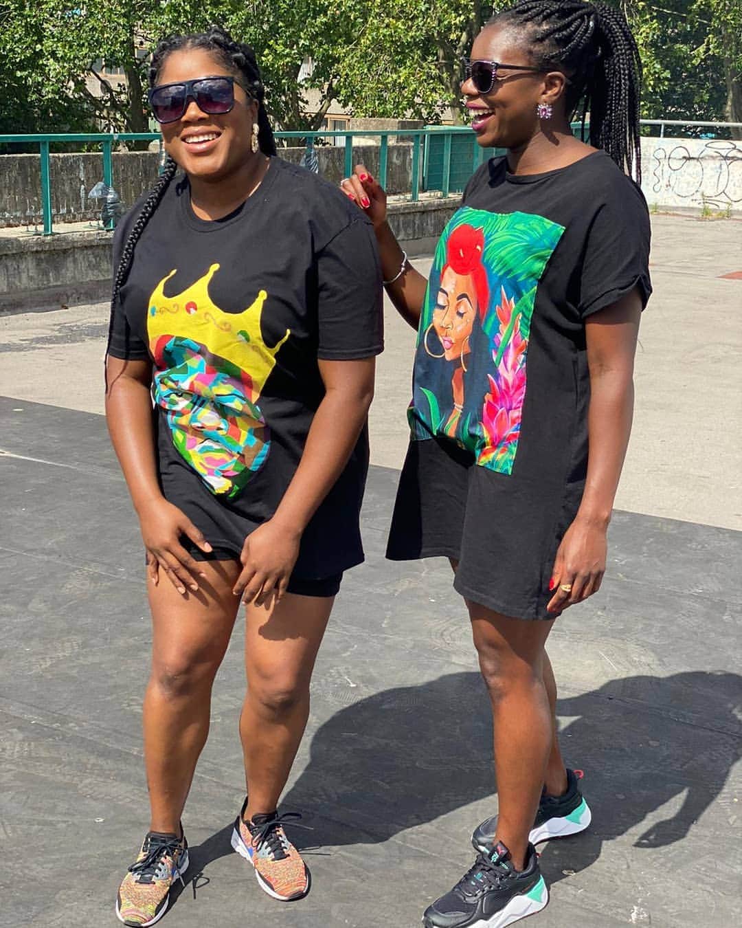 アシャ・フィリップのインスタグラム：「Gurllll you a 10 👸🏾🖤⁣✨ ⁣  ⁣ #Queens #BlackGirlMagic」