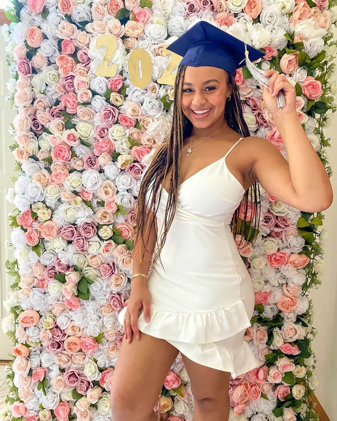 Nia Sioux Frazierさんのインスタグラム写真 - (Nia Sioux FrazierInstagram)「My graduation party ❤️😭🎉Link in bio to watch an inside look!」7月9日 5時06分 - niasioux
