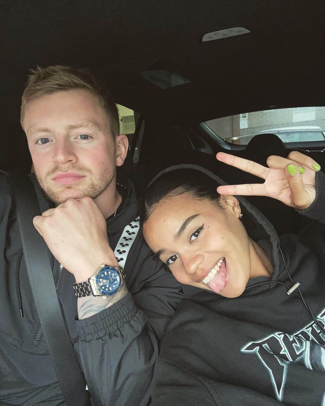 アダム・ピーティのインスタグラム：「Who would’ve thought she’s 7 months pregnant」