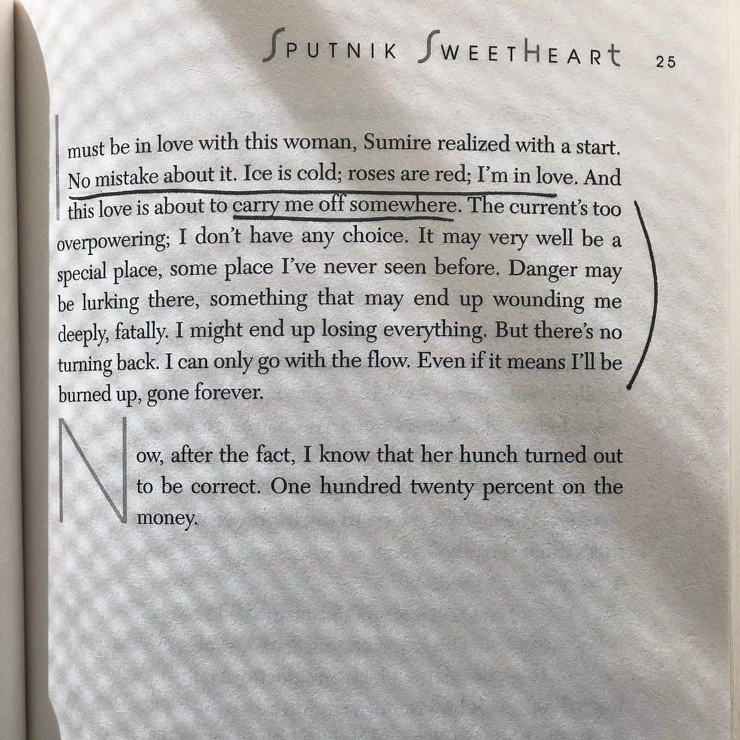 ステファニー・スコットのインスタグラム：「Haruki Murakami “Sputnik Sweetheart”」