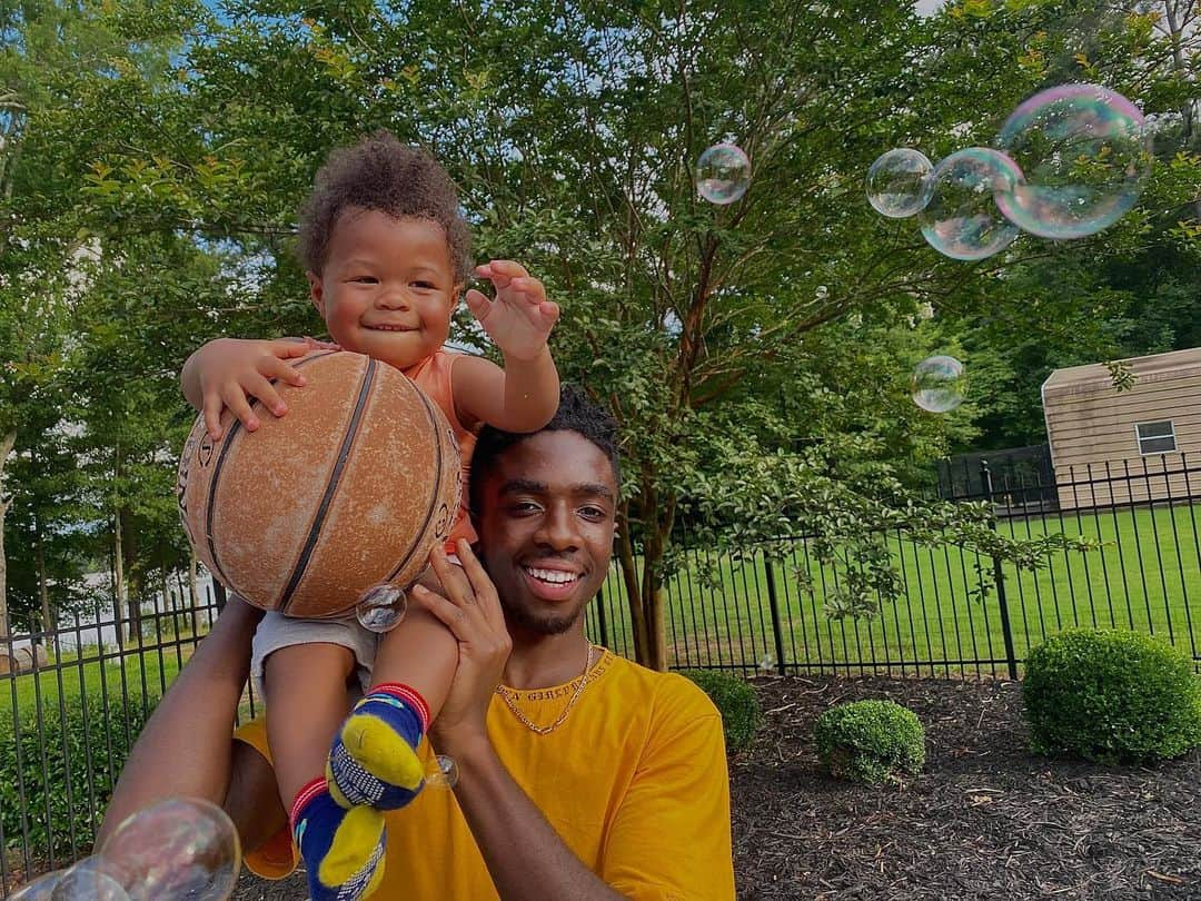 カレブ・マクラフリンさんのインスタグラム写真 - (カレブ・マクラフリンInstagram)「Uncle playtime 😭❤️ #C3#mynephew#bubbles#BeYourBiggestFan#EmbraceYourFace」7月9日 8時23分 - therealcalebmclaughlin