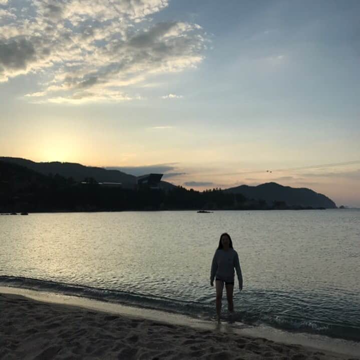 チョン・ヨンジュのインスタグラム：「🌊👯🌞🌚」