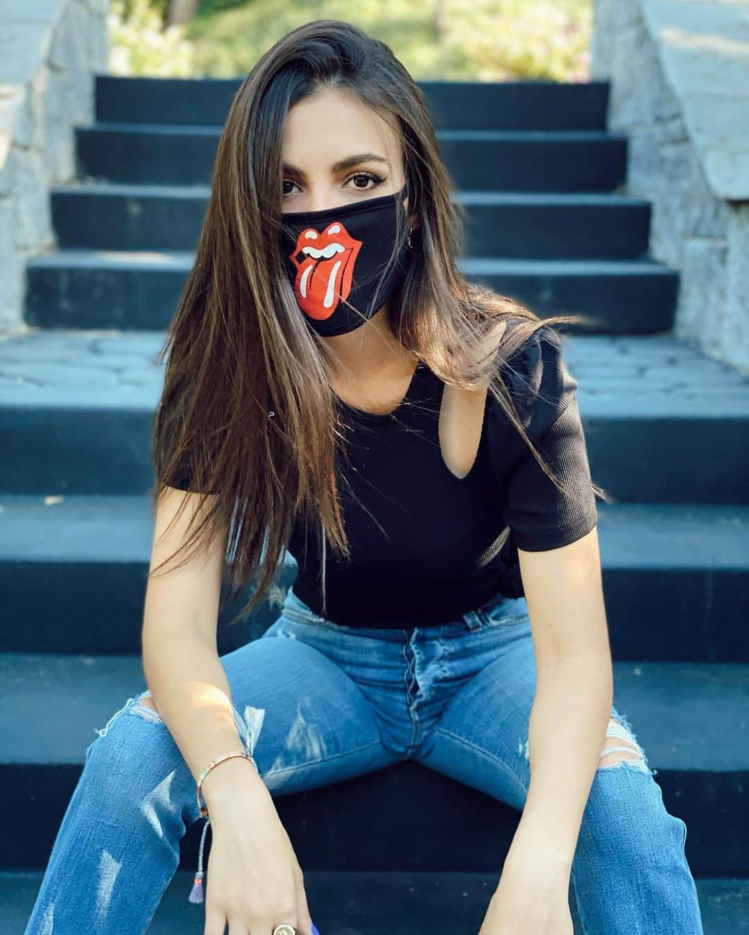 ヴィクトリア・ジャスティスさんのインスタグラム写真 - (ヴィクトリア・ジャスティスInstagram)「Vic Jagger 👅」7月9日 9時59分 - victoriajustice