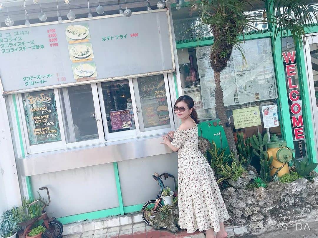 水原乙さんのインスタグラム写真 - (水原乙Instagram)「・ ・ タコライス発祥のお店「キングタコス」🌮💕 沖縄滞在中、美味し過ぎて2回食べに行きました😂😂 ・ ボリューム満点なのに、しっかり完食❗️ ・ ・ 🌹 ・ ・ #沖縄 #キングタコス #キングタコス普天間店 #タコス #🌮 #インスタグラビア #グラドル #グラビア #水原乙 #お姉さん #インスタグラマー #インフルエンサー #おっぱいは正義 #好可爱 #卡哇伊 #可愛 #맞팔 #これがこう #sexybody #sexyhot #instagravure #tagsforlikes #YouTube #YouTuber #japanesegirl #asianbeauty #gravure #portrait #followｍe」7月9日 9時59分 - mizuhara_oto