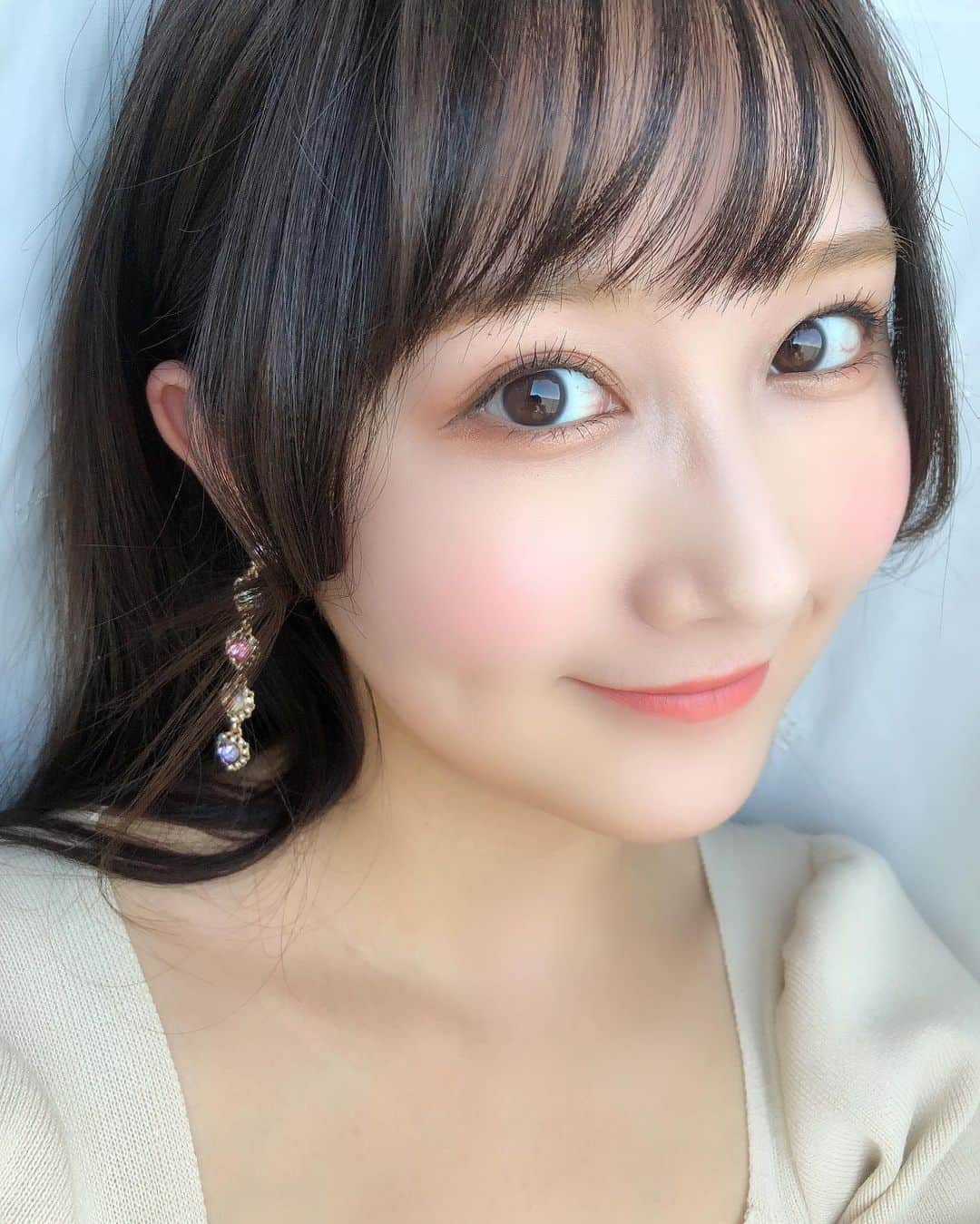 矢倉楓子さんのインスタグラム写真 - (矢倉楓子Instagram)「『どこにつけていくねんっ』なイヤリング💎✨﻿ ﻿ ﻿ そして﻿ 今日も#剣が君　昼夜あります🦊💓﻿ 12日の千秋楽まで当日券あるので﻿ 是非観に来てください✨﻿ ﻿ グッズもネットでご購入頂けます！﻿ ↓是非チェックお願いします☀️﻿ ﻿ #剣が君 #イヤリング」7月9日 10時39分 - fufu_ice