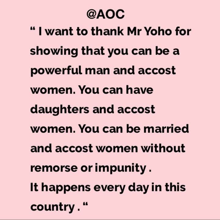 アマンダ・デ・カディネットのインスタグラム：「🎤 drop .... @aoc」
