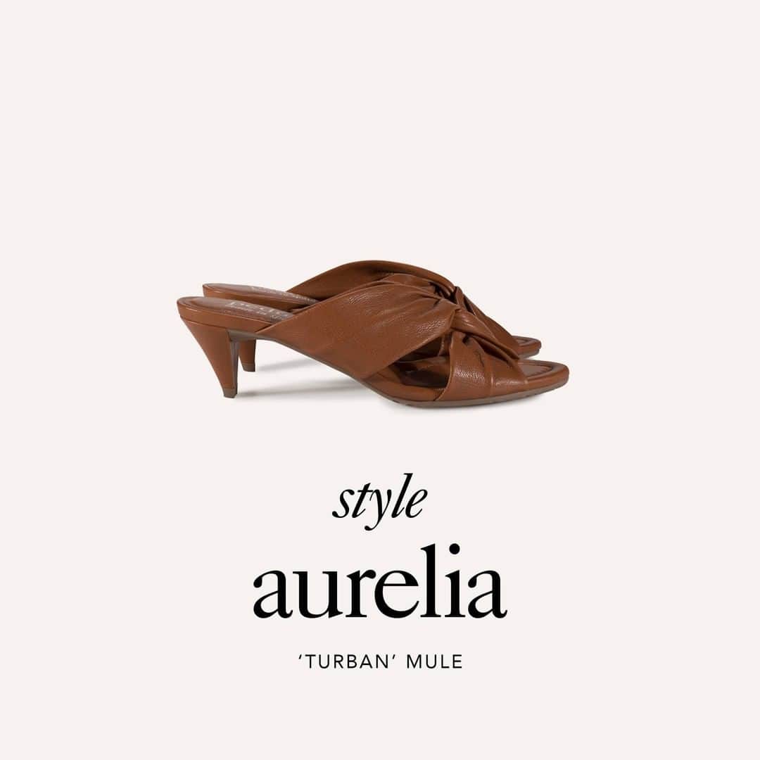 ペドロガルシアさんのインスタグラム写真 - (ペドロガルシアInstagram)「Good vibes only. @natalieoffduty wears style Aurelia/ ‘turban’ mule. Now on sale! #pedrogarciashoes #madeinspain」7月24日 5時00分 - pedrogarciashoes