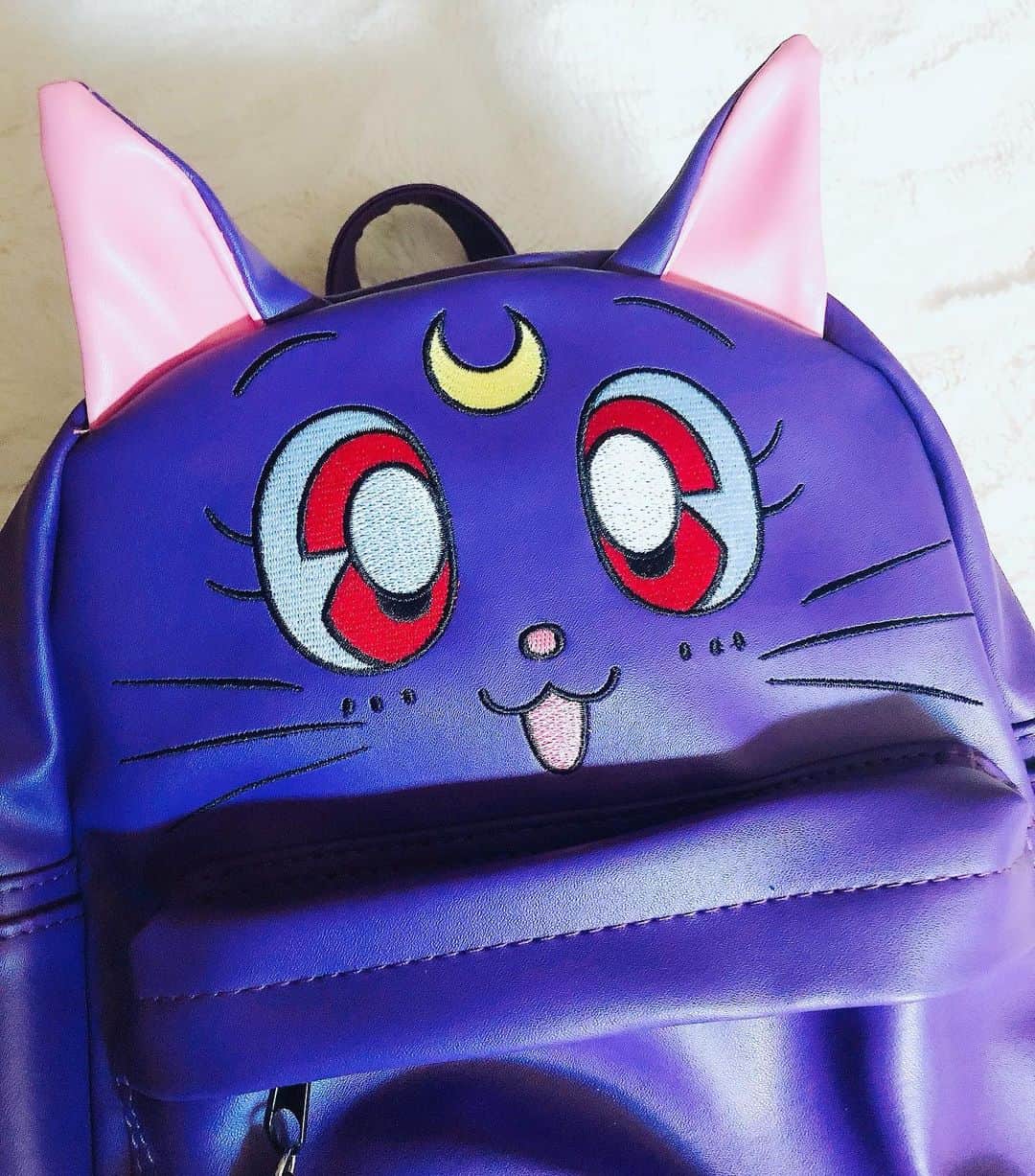 Sailor Moonさんのインスタグラム写真 - (Sailor MoonInstagram)「✨🌙 My mini Luna backpack from @hottopic came! Looking forward to using it when there’s finally somewhere to go!! 🌙✨  #sailormoon #セーラームーン　#backpack #luna #fashion」7月24日 5時12分 - sailormoon_sc