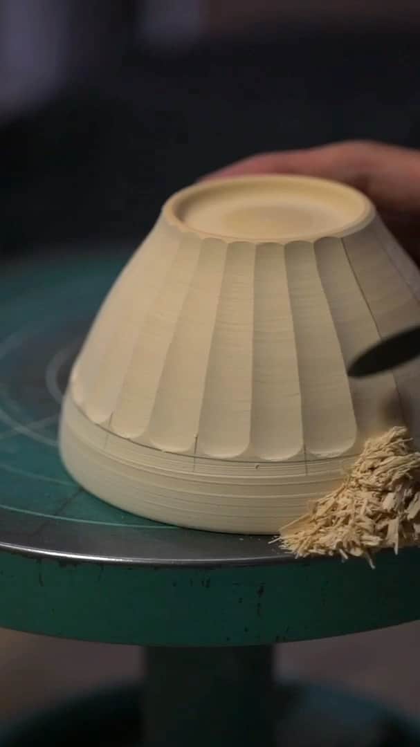 阿部春弥のインスタグラム：「#器#うつわ#阿部春弥 #pottery#porcelain#ceramics#handcrafted #art」