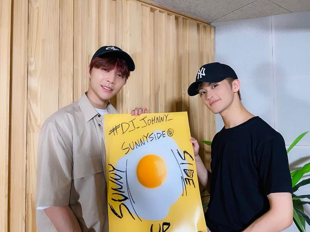 NCT 127さんのインスタグラム写真 - (NCT 127Instagram)「Sunny Side Up was so fun! The whole process just felt so good. Thank you for all those who joined, and for those who haven’t yet.. see you guys next time 😉-Johnny   #NCT #NCT127 ‪#SUNNY_SIDE_UP‬  ‪#JOHNNY‬ ‪#MARK‬ #DJ_JOHNNY」7月23日 21時34分 - nct127