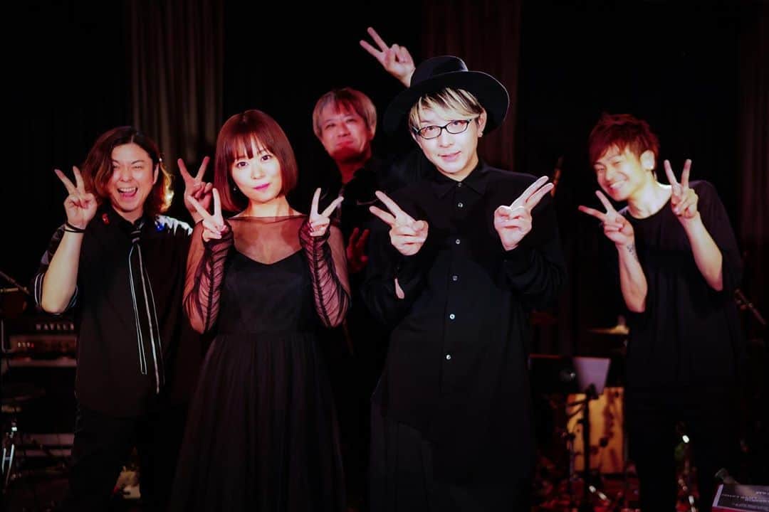 tokuのインスタグラム：「ガルニデtokuの音楽の遊び場プロジェクト、TTMC Vol.3、スペシャルゲストに井口裕香さんをむかえての配信ライブ。いかがでしたでしょうか〜、ありがとうございました❗️  次回のVol.4は、atsuko(angela)さんをむかえて、9/22(火・祝)に開催します！お楽しみに❗️  久しぶりに、自メイク。 韓国のプライマー使ったら良い肌感になったわ。  #TTMC #井口裕香 #atsuko #angela #garnidelia #toku #streamingplus」