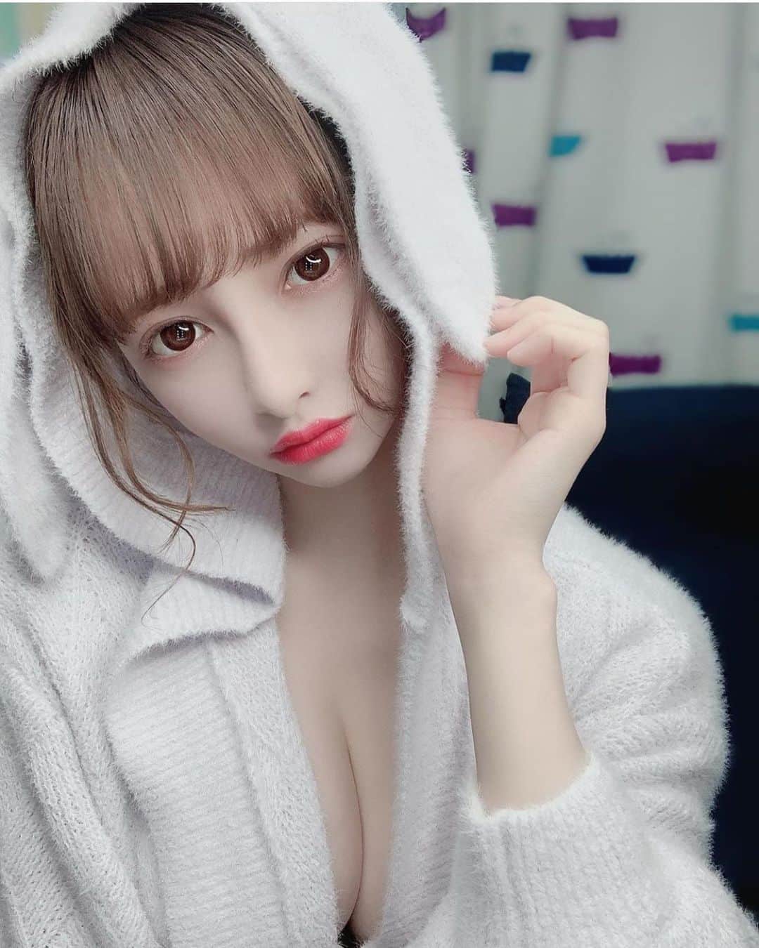 美女JAPANのインスタグラム：「どうも美女JAPANです！✨ ＊ ＊ 今回ご紹介するのはこの方‼️ ＊ ＊ kananさん！@muumu ＊ ＊ すべてかわいい！！🙈💕 どの服装もお似合い！！💕 ＊ ＊ kananさんのアカウントには他にも素敵な投稿がたくさんあります！✨ ＊ 皆さんも是非チェックしてみてね🧸 ＊ ＊ 明日の投稿もお楽しみに！！ ＊ ＊  #色気 #可愛い #綺麗 #かわいい #写真集 #モデル #美肌 #笑顔 #スタイル抜群 #可愛い #可愛すぎ #会いたい #天使 #美女 #美人 #美しい #清楚 #スタイル #色白 #スタイル抜群 #美脚 #素敵 #カワイイ #応援」