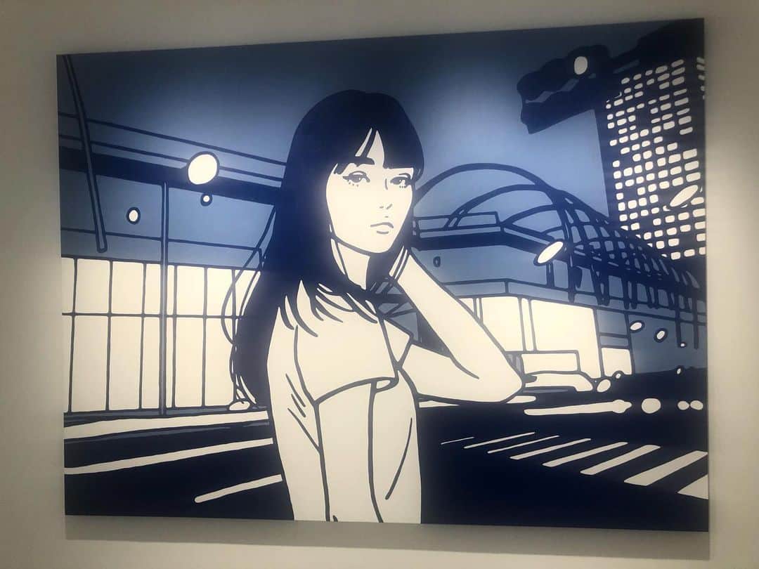 水沢アリーさんのインスタグラム写真 - (水沢アリーInstagram)「@route3boy  KYNEさんの描く女性。 どことなく不機嫌でなんかリアル。 恋人目線の付き合ったら見れる彼女の素顔って感じ。  I went to gallery at Shibuya. The girls who are painted by KYNE look a little cranky and comfortable so they were like realistic girlfriend’s look. I love it. #kyne #アート #art #現代アート #modernart #tokyo」7月23日 22時22分 - ally_mizusawa
